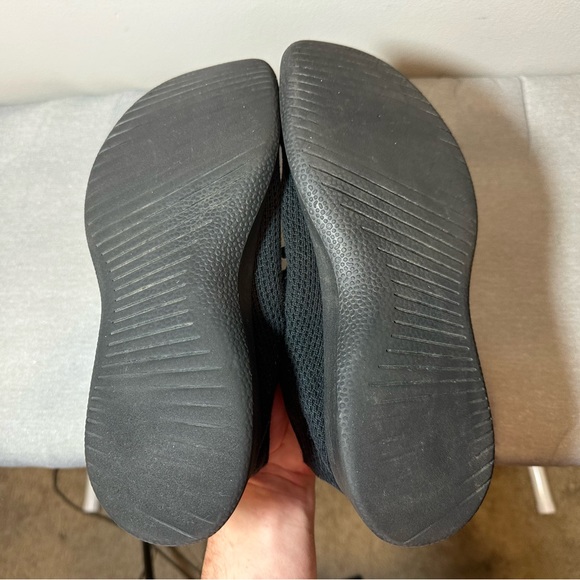 allbirds Tree Runners Athletic Shoes - Picture 8 of 8